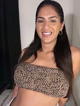 Snapshot of chicachocolate01 chatting on March 17, 2026, 5:49 pm chicachocolate01 online show from March 17, 2026, 5:49 pm