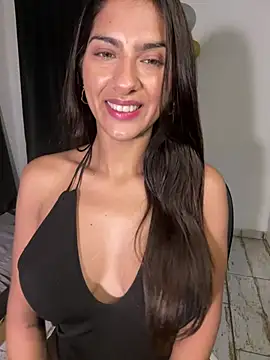 Snapshot of chicachocolate01 chatting on April 7, 2026, 3:19 am chicachocolate01 online show from April 7, 2026, 3:19 am