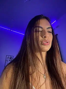 chicachocolate01 online show from July 16, 2026, 3:14 am