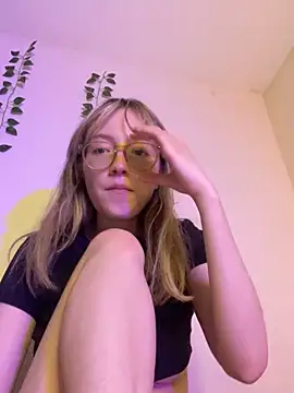 ReenKitty online show from November 20, 2025, 4:24 am