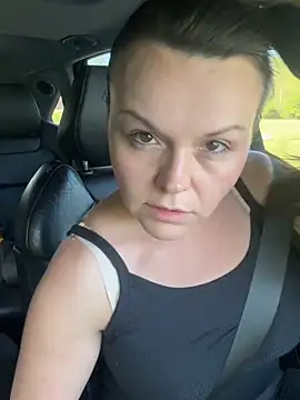 Samanthraxxxx online show from May 7, 2026, 9:40 pm