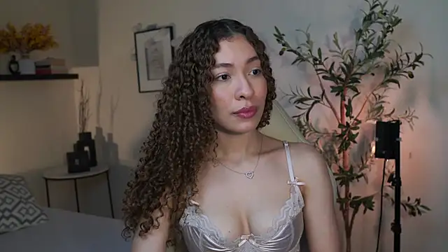 Snapshot of isabella-garcia- chatting on July 1, 2026, 1:50 am isabella-garcia- online show from July 1, 2026, 1:50 am