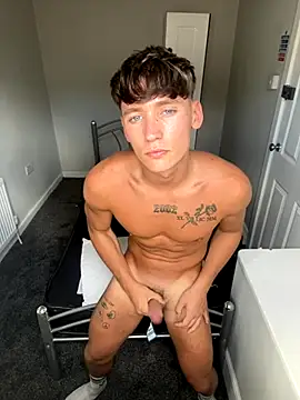 naughtyboy0124 online show from September 9, 2025, 1:31 pm