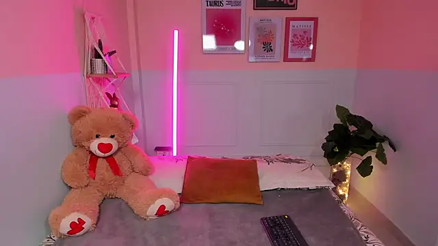 Camila Rivers online show from November 26, 2025, 3:50 am