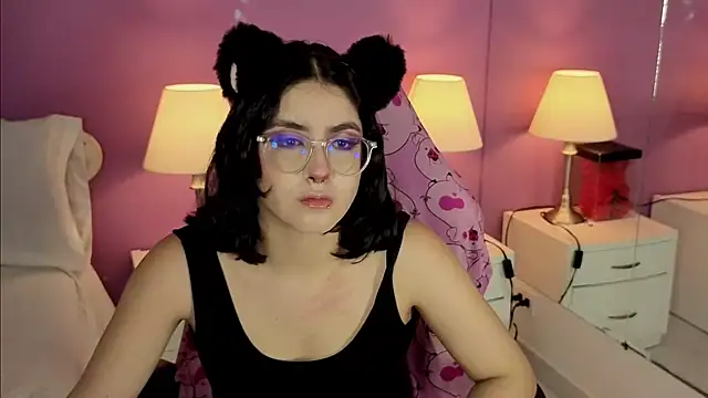 LiLLiAnderson online show from October 16, 2025, 11:51 am