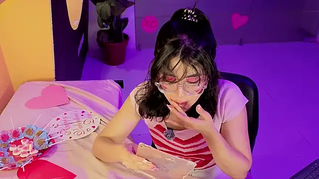 Snapshot of LiLLiAnderson chatting on February 14, 2026, 11:54 am LiLLiAnderson online show from February 14, 2026, 11:54 am