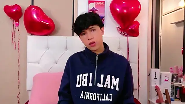 Snapshot of Axel__Evans chatting on February 17, 2026, 1:08 pm Axel Evans online show from February 17, 2026, 1:08 pm