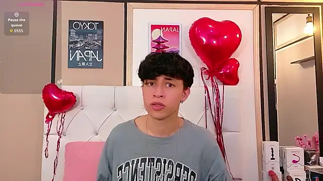 Snapshot of Axel__Evans chatting on February 13, 2026, 1:11 pm Axel Evans online show from February 13, 2026, 1:11 pm