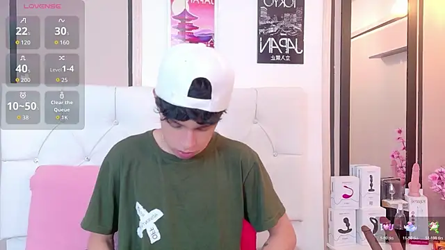 Snapshot of Axel__Evans chatting on January 16, 2026, 1:04 pm Axel Evans online show from January 16, 2026, 1:04 pm