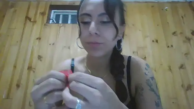 Roselingalvis13 online show from November 2, 2025, 3:00 am