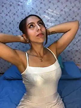 Roselingalvis13 online show from July 25, 2026, 3:03 am
