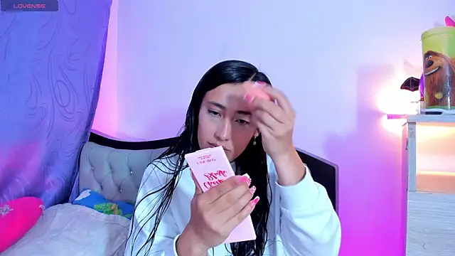 my aleja  online show from April 5, 2026, 1:12 am