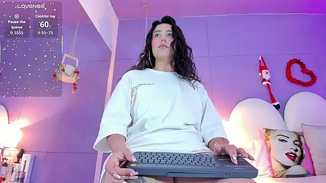 my aleja  online show from November 28, 2025, 1:44 pm