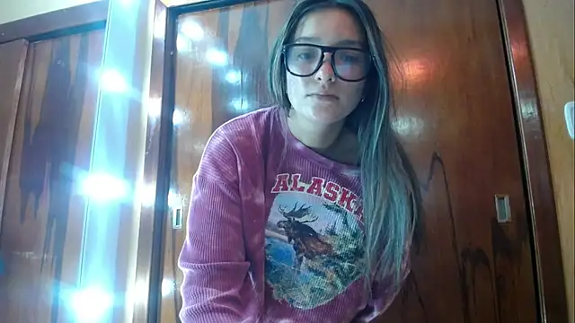 Snapshot of miss_lilieth chatting on May 10, 2026, 2:08 pm miss lilieth online show from May 10, 2026, 2:08 pm