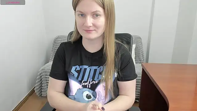 Snapshot of Alisha_Skyes chatting on February 16, 2026, 4:27 pm Alisha Skyes online show from February 16, 2026, 4:27 pm