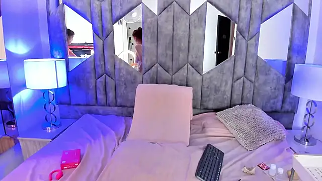 BestLadyMature online show from November 7, 2025, 7:40 pm