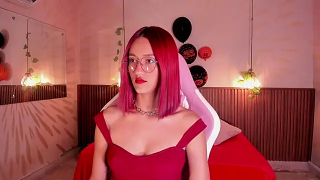 daphne courtis online show from October 28, 2025, 3:18 am