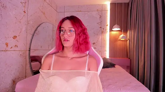 daphne courtis online show from May 31, 2026, 11:27 pm