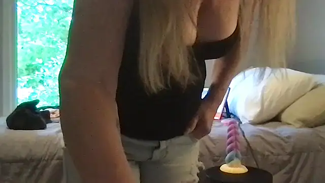 milf-Lacey online show from July 29, 2026, 3:00 pm