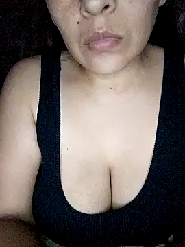 Nahuandjeatriplex online show from April 7, 2026, 6:32 pm