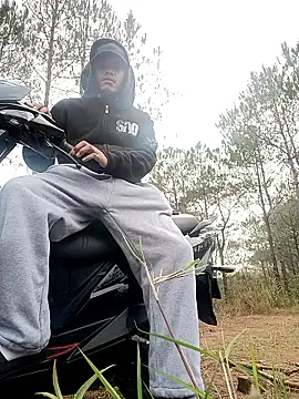 zebba12 online show from March 29, 2026, 10:50 am