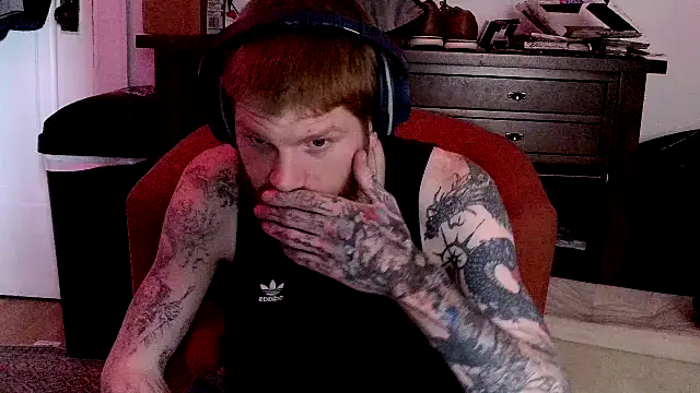 Snapshot of Magnetic127 chatting on November 24, 2025, 5:46 pm Magnetic127 online show from November 24, 2025, 5:46 pm