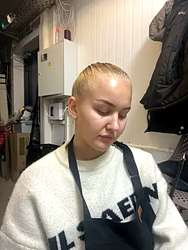 Snapshot of CandyVice chatting on September 20, 2025, 4:34 pm CandyVice online show from September 20, 2025, 4:34 pm