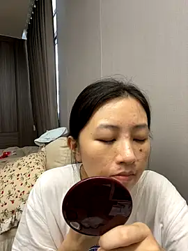 haiyan125216 online show from October 16, 2025, 6:10 am