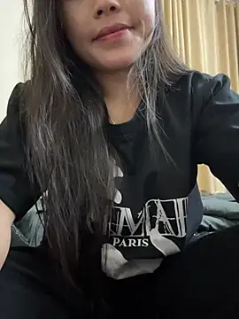 Bella 7777 online show from May 3, 2026, 1:25 pm