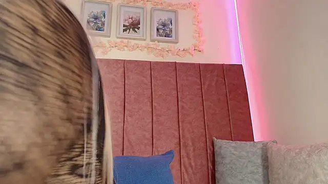 Barbiie 98 online show from April 24, 2026, 2:52 pm