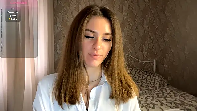 miainheat online show from December 23, 2025, 9:08 am