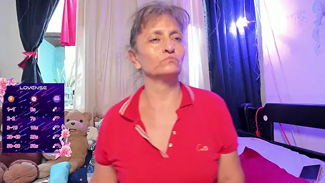 Snapshot of LadyPilar chatting on October 10, 2025, 7:58 pm LadyPilar online show from October 10, 2025, 7:58 pm