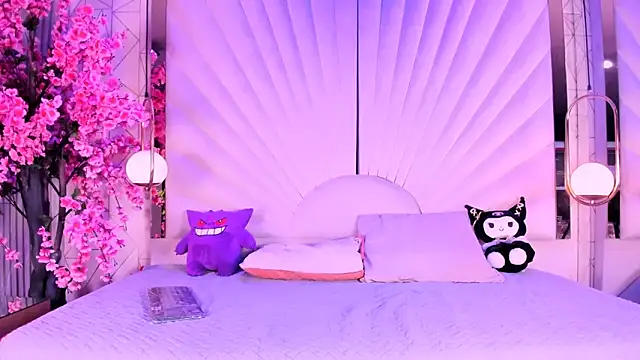VesperVelvet online show from May 24, 2026, 5:18 am