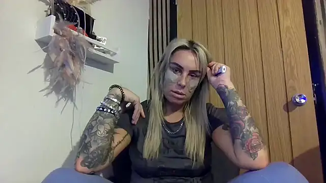 Snapshot of poppyinga1 chatting on February 23, 2026, 4:51 pm poppyinga1 online show from February 23, 2026, 4:51 pm