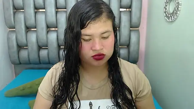 Madison Copers online show from December 3, 2025, 12:33 am