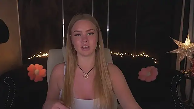 Snapshot of CelesteNoir chatting on May 13, 2026, 1:29 pm CelesteNoir online show from May 13, 2026, 1:29 pm
