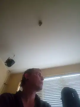 piercingpik online show from April 19, 2026, 6:21 pm