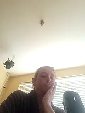 piercingpik online show from April 2, 2026, 3:41 pm