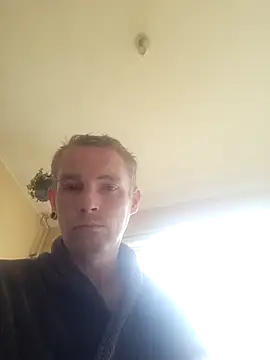 piercingpik online show from March 12, 2026, 1:04 pm