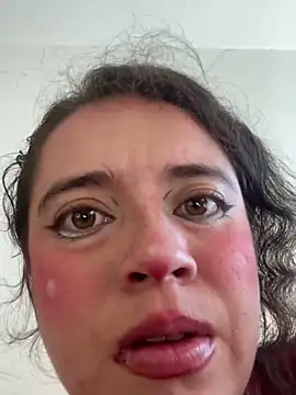 Lucy YupiSweet online show from November 19, 2025, 4:18 pm