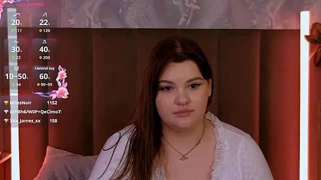 EmilyHyde online show from May 10, 2026, 3:54 am
