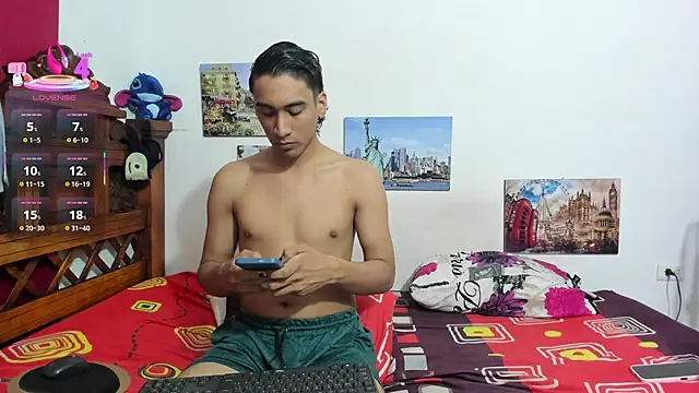 Roxana Tony online show from November 30, 2025, 2:45 am