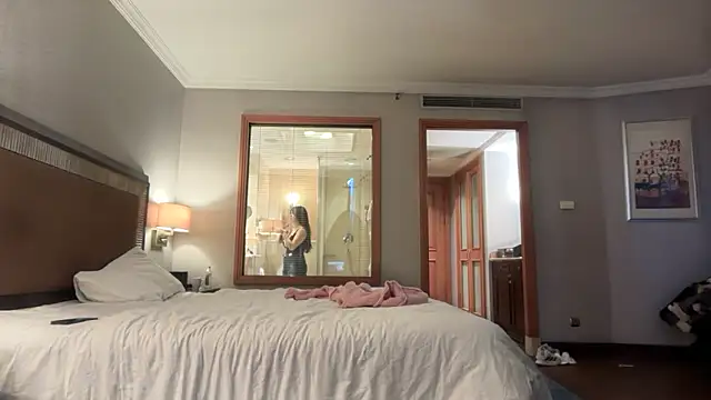 Ofcourseoneday online show from November 11, 2025, 9:59 am