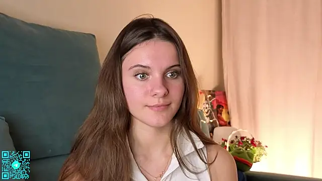 chloemilka online show from November 9, 2025, 5:28 pm