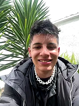 YEICK-17 online show from December 2, 2025, 6:31 pm