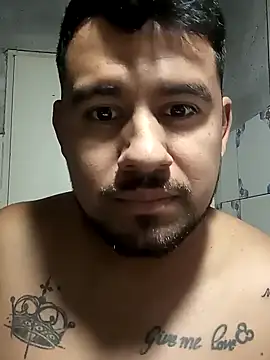 Snapshot of maxiiii125 chatting on November 17, 2025, 2:43 pm maxiiii125 online show from November 17, 2025, 2:43 pm