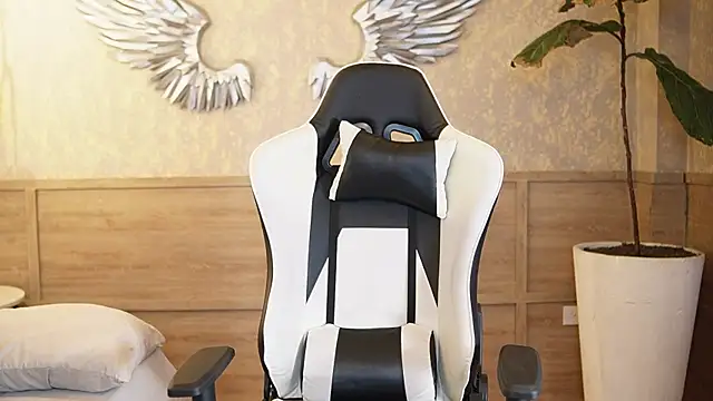 Ethan occonor online show from September 29, 2025, 12:44 pm