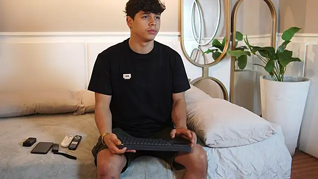 Ethan occonor online show from September 22, 2025, 12:44 pm