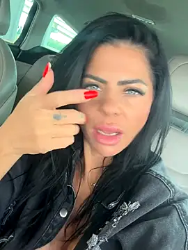 Snapshot of VanesaCharm chatting on September 26, 2025, 9:49 am VanesaCharm online show from September 26, 2025, 9:49 am