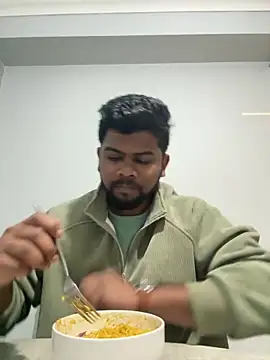 Snapshot of CrazyShashank chatting on December 22, 2025, 8:36 am CrazyShashank online show from December 22, 2025, 8:36 am